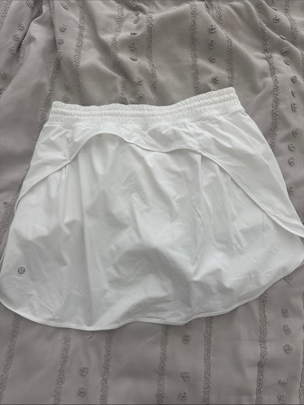 lululemon athletica White Women's Skort - Picture 2 of 3